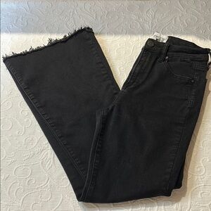 Black Flare Wide Leg Jeans with Smooth Texture. High rise. Flare. Raw hem. 5/26